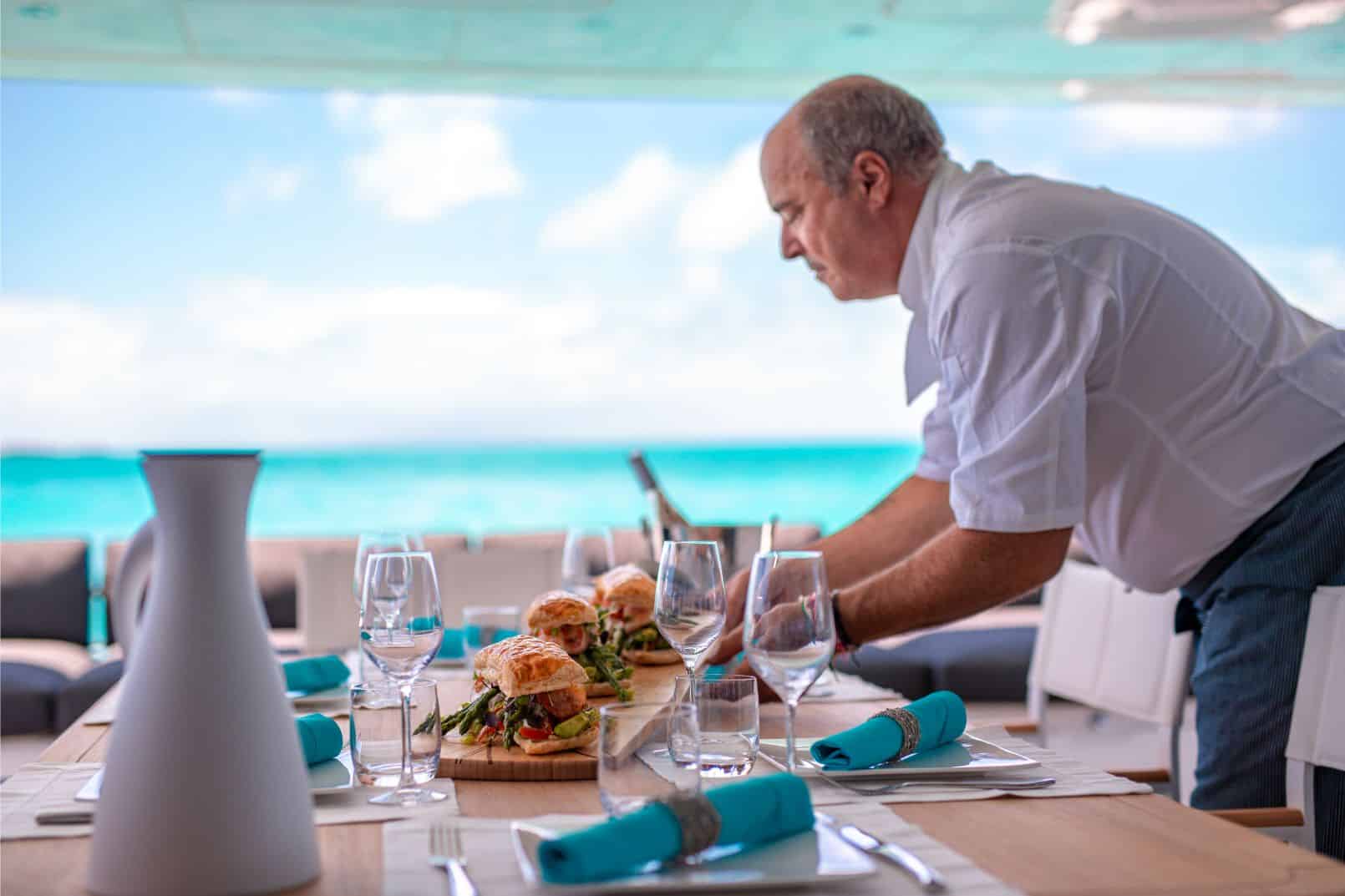 charter catamaran in bahamas