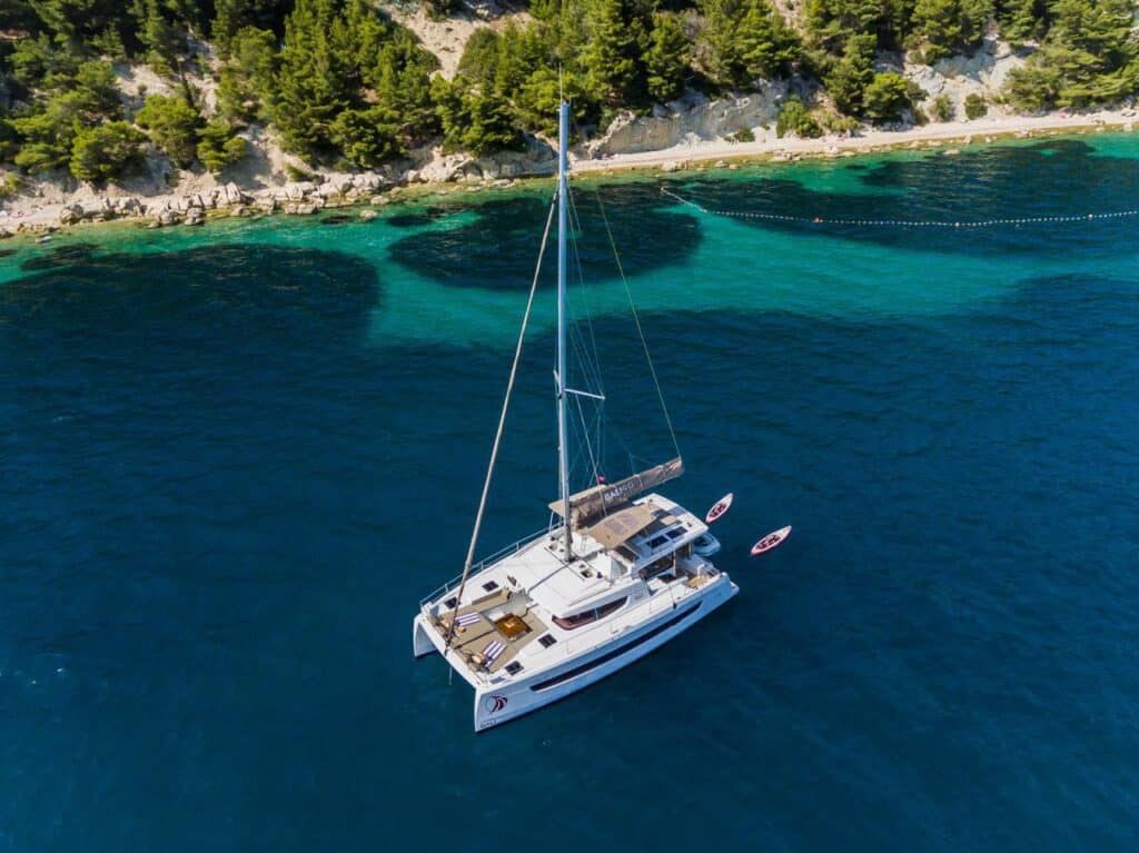 charter catamaran in bahamas