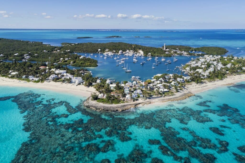 charter catamaran in bahamas